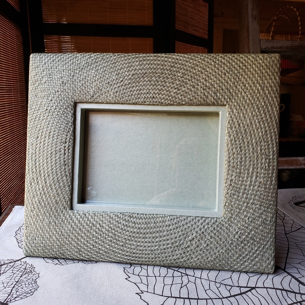 Woven boarder frame 5x7 opening